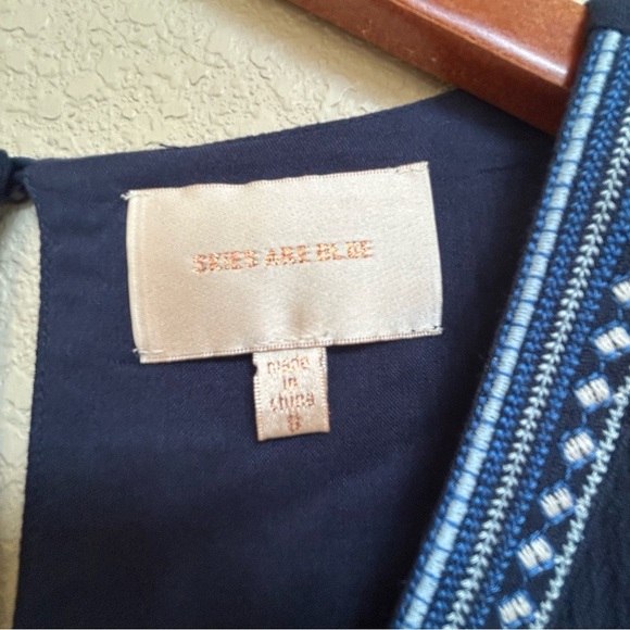 Skies Are Blue Anthropologie Navy Embroidered Sleeveless Summer Dress Size Small - Picture 3 of 7